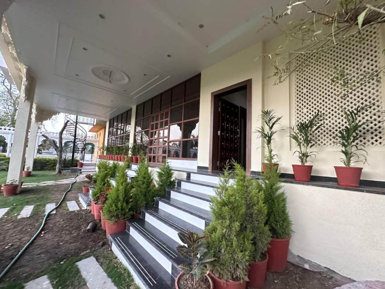 Manas Resort By Rudrakshi Udaipur Exterior foto