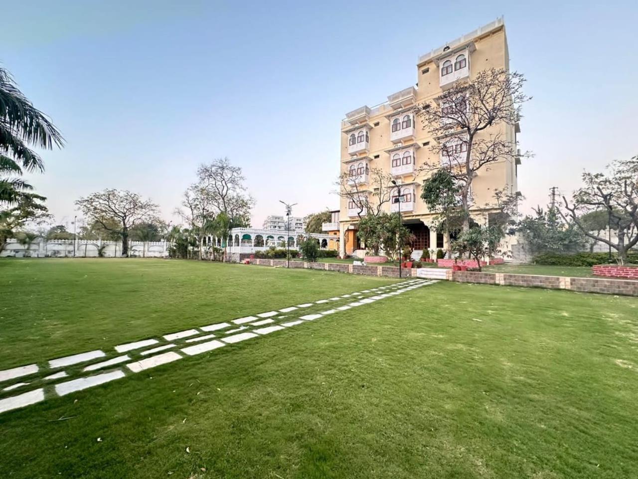 Manas Resort By Rudrakshi Udaipur Exterior foto